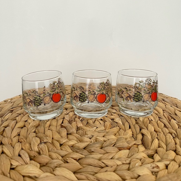 Vintage Arc France “Spice of Life” Canister and Glass Cup Set - Picture 3 of 16